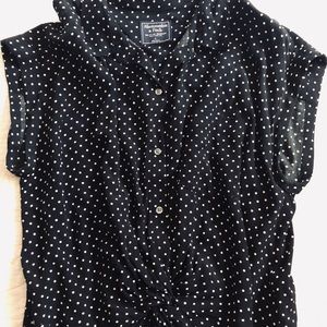 2 Abercrombie shirts ! Perfect for work !